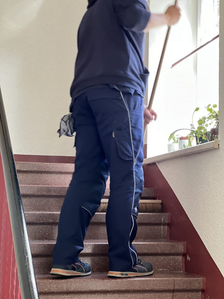 Treppenhausreinigung, Hausmeisterservice